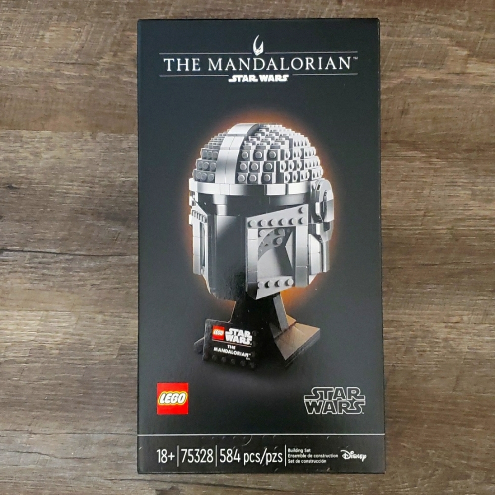 MANDALORIAN LEGO HELMET. NEW NEVER OPENED.